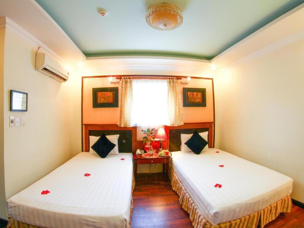 Khách sạn Atrium 3*