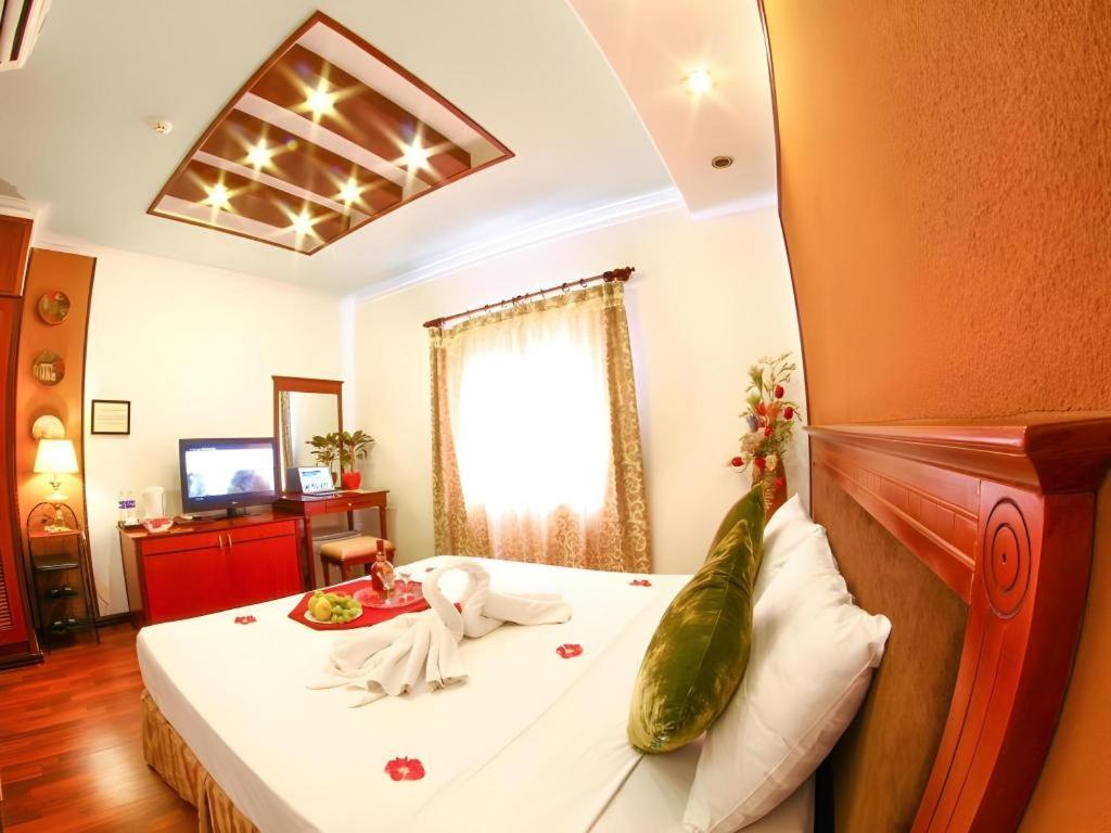 Khách sạn Atrium