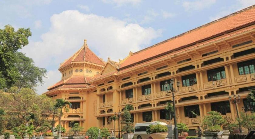 Atrium Khách sạn 3*